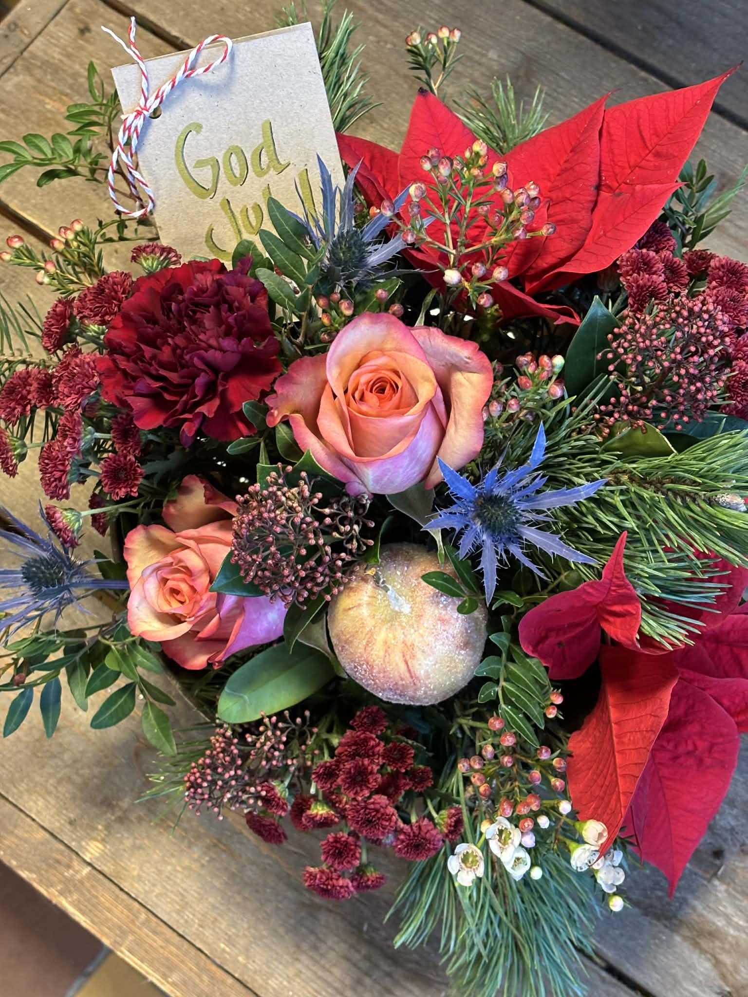 Julbukett med julstjärnor